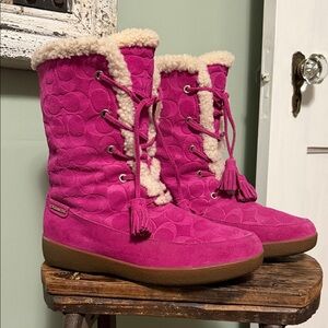 Coach Tuesday Fuschia Suede Logo Embossed Shearling Lace-Up Winter Boots
